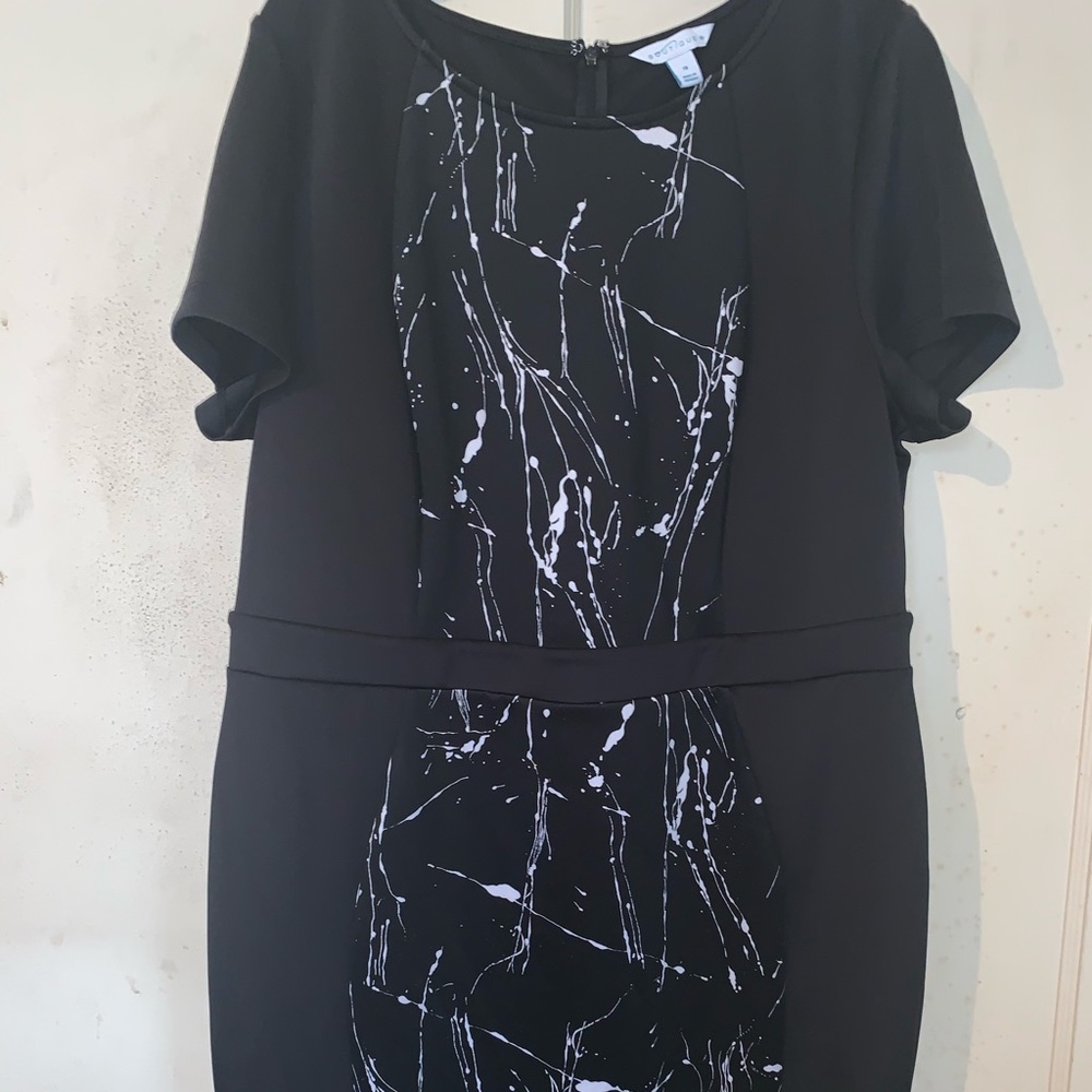 Dress - Picture 2 of 5